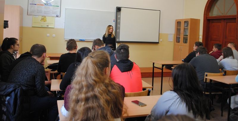 Uczniowie Zespołu Szkół Centrum Kształcenia Ustawicznego w Czarnocinie podczas warsztatów z doradztwa zawodowego
