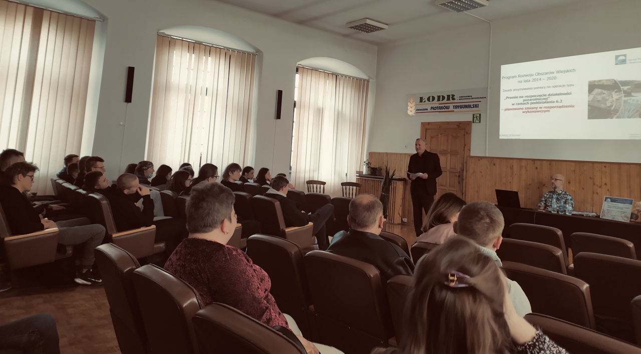 Szkolenie z udziałem uczniów szkoły w Bujnach w siedzibie ŁODR